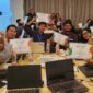 FOTO: Andre Hariyanto mengenakan batik cokelat saat mengikuti Uji Kompetensi Wartawan (UKW) dan dinyatakan kompeten. UKW diselenggarakan Lembaga Uji Kompetensi Wartawan Kompas bersama KG Media dan Google. (Dok. Pribadi Andre Hariyanto)