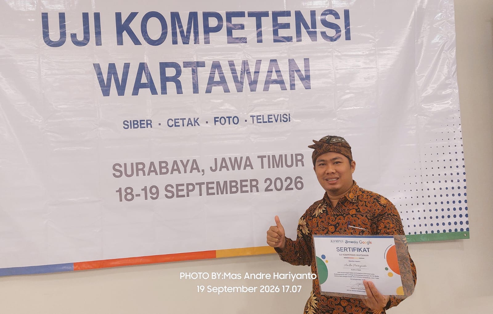 FOTO: Andre Hariyanto salah satu peserta UKW dari Kab. Malang mengikuti Uji Kompetensi Wartawan bersama LUKW Kompas, KG Media dan Google di Hotel Amaris, Kota Surabaya, Jawa Timur, Jumat-Sabtu (18-19/9/2026).