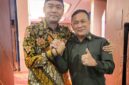 FOTO: Ketua Dewan Pakar Media SUARA UTAMA Kolonel (Purn) Oktovianus Karundeng bersama Staf Khusus Menteri Agama H. Gugun Gumilar, Ph.D., dalam pertemuan silaturahmi dan diskusi di Hotel Novotel Pulomas, Jakarta, Jumat (30/10/2026). (Dok. Istimewa/SUARA UTAMA).