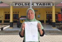 Merasa Dianiaya Saat Menagih Barang, Jawariah Laporkan Safrizal ke Polsek Tabir